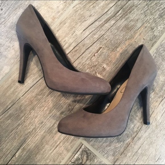 Jessica Simpson Heels in grey - Picture 1 of 2